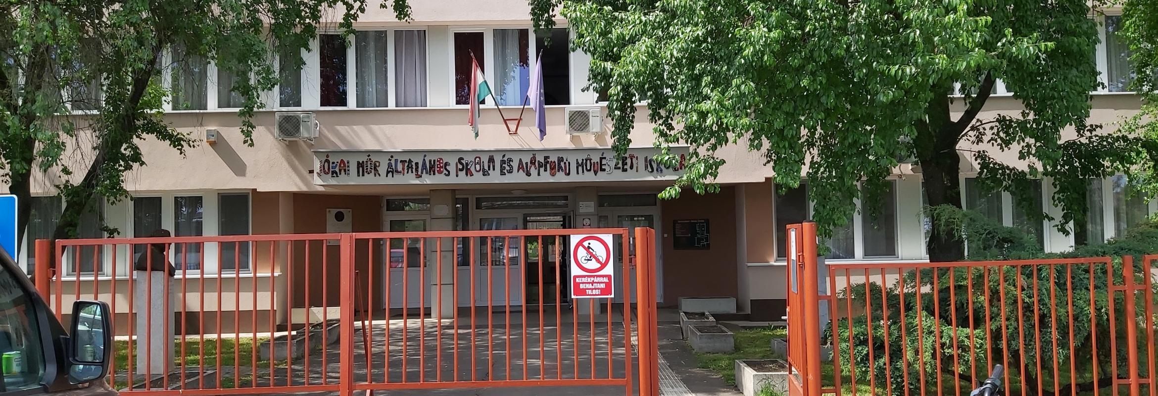 Jókai Mór Általános Iskola, Sárrétudvari