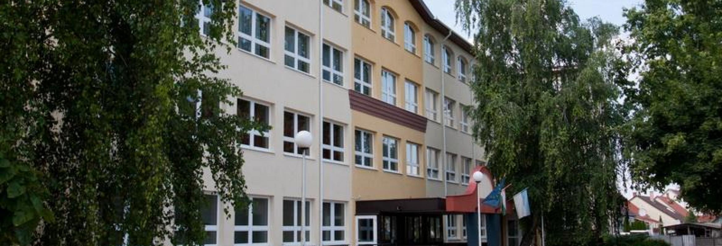 Vámospércsi Mátyás Király Ált. Isk. és Alapfokú Művészeti Isk.